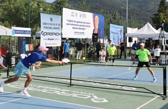 Günümüzdeki modern pickleball turnuvası